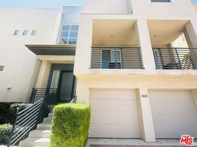 6581 Seabluff Drive 11, Playa Vista, CA 90094