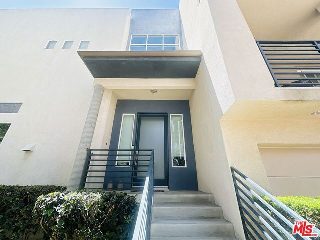 6581 Seabluff Drive 11, Playa Vista, CA 90094