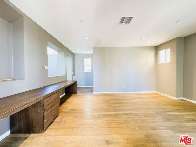 6581 Seabluff Drive 11, Playa Vista, CA 90094