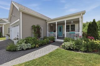 47 Hyde Park Circle 47, Uxbridge, MA 01569
