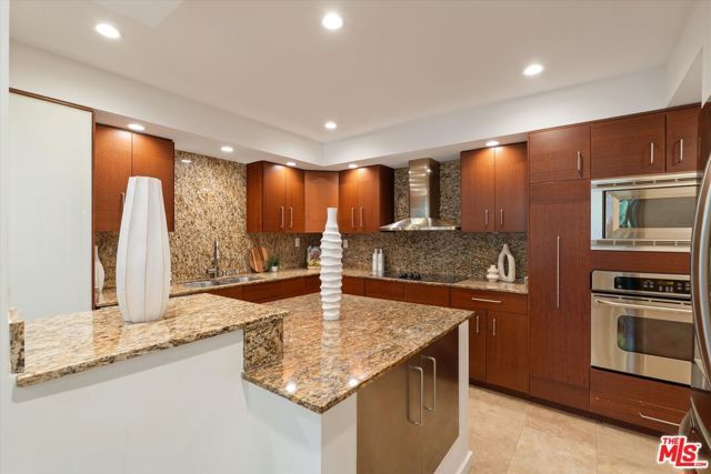 850 N Kings Road 208, West Hollywood, CA 90069