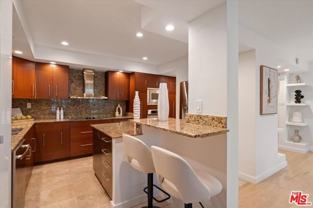 850 N Kings Road 208, West Hollywood, CA 90069