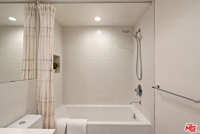 850 N Kings Road 208, West Hollywood, CA 90069