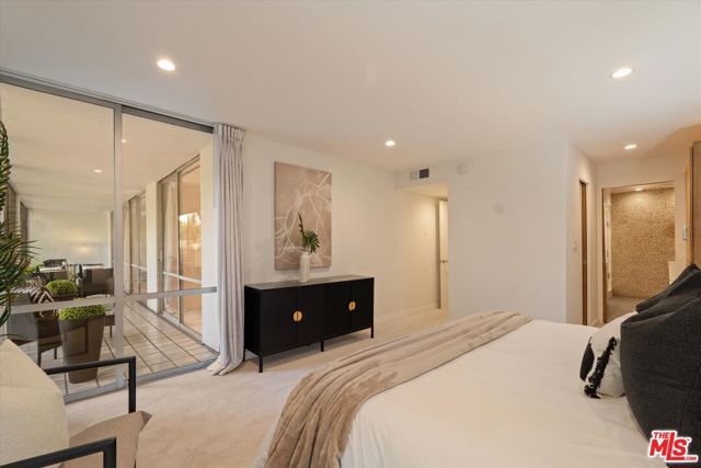 850 N Kings Road 208, West Hollywood, CA 90069