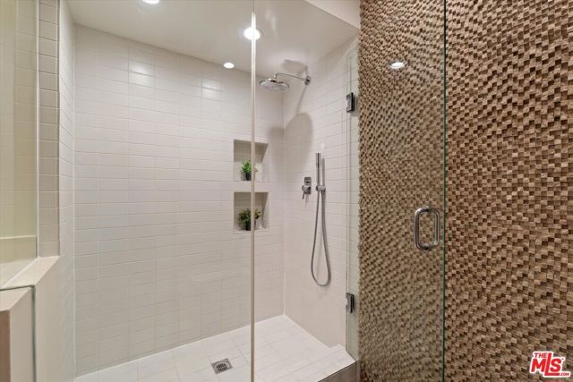 850 N Kings Road 208, West Hollywood, CA 90069