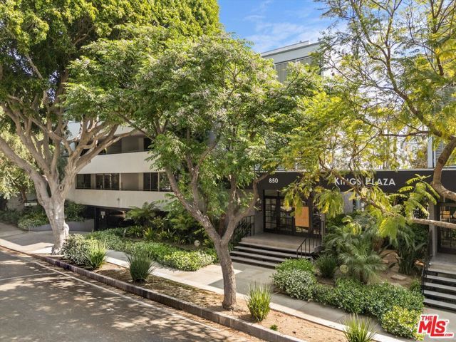 850 N Kings Road 208, West Hollywood, CA 90069