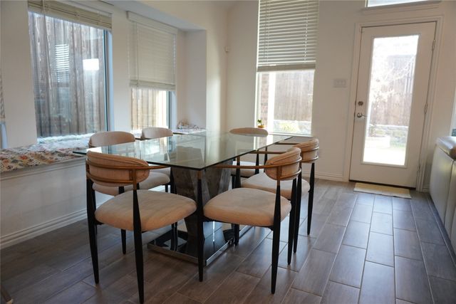 2046 Hollowcreek Trail, Lewisville, TX 75010