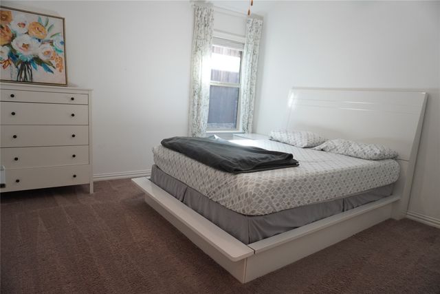 2046 Hollowcreek Trail, Lewisville, TX 75010