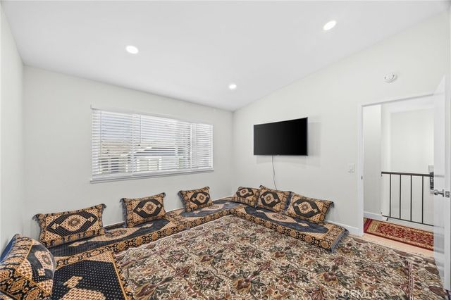 921 Boon Place A, Corona, CA 92881