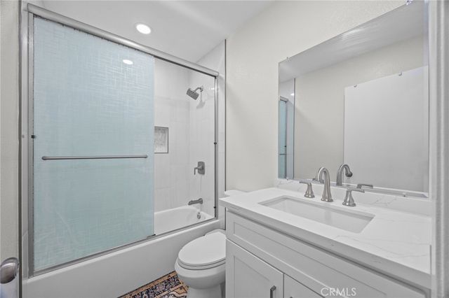 921 Boon Place A, Corona, CA 92881