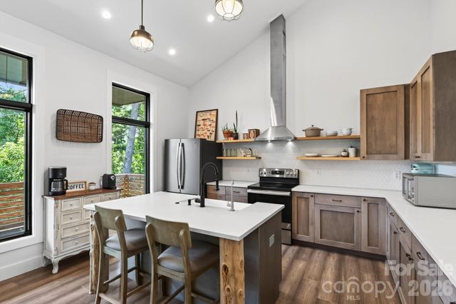 40 Malvern Walk, Asheville, NC 28806