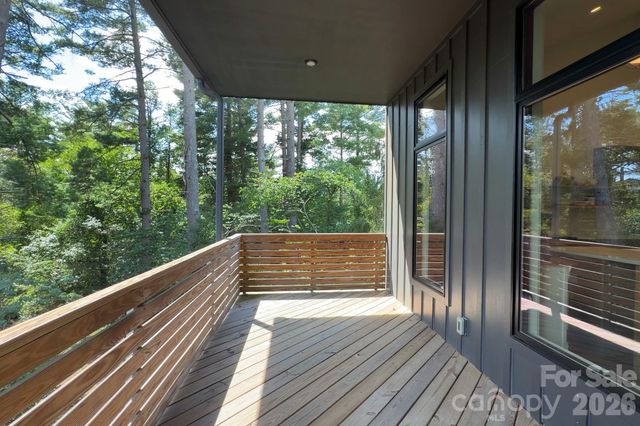 40 Malvern Walk, Asheville, NC 28806