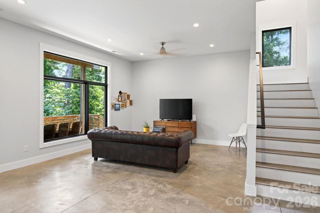 40 Malvern Walk, Asheville, NC 28806