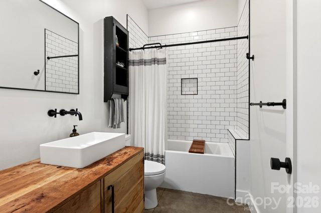 40 Malvern Walk, Asheville, NC 28806