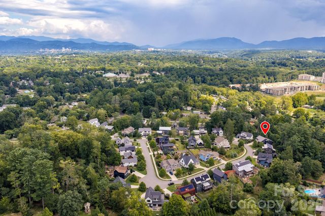 40 Malvern Walk, Asheville, NC 28806