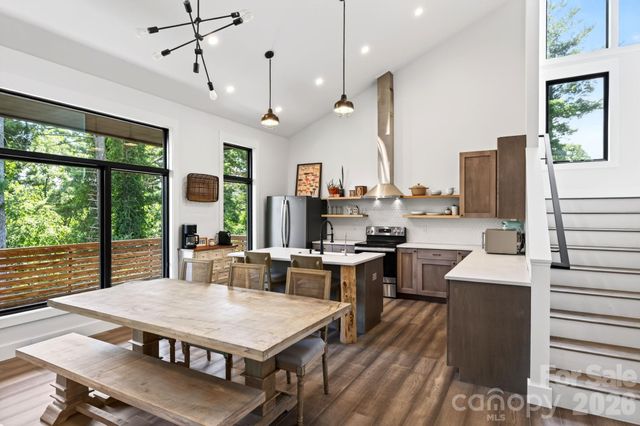 40 Malvern Walk, Asheville, NC 28806