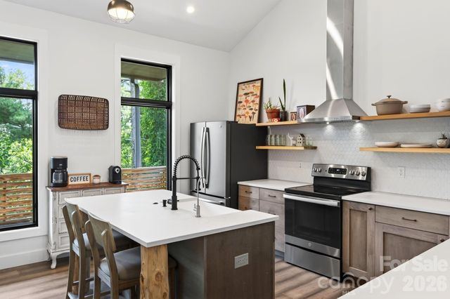 40 Malvern Walk, Asheville, NC 28806