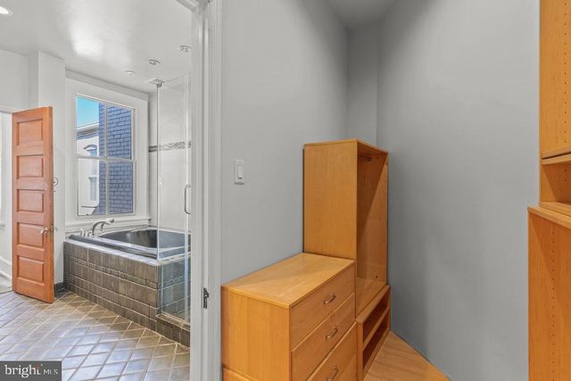 1305 FAIRMONT ST NW, Washington, DC 20009