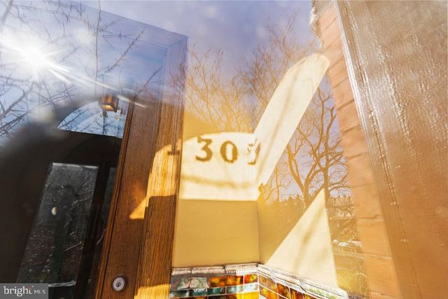 1305 FAIRMONT ST NW, Washington, DC 20009