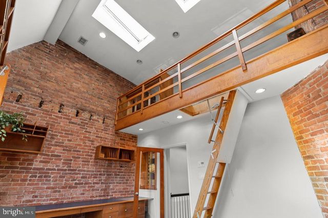 1305 FAIRMONT ST NW, Washington, DC 20009