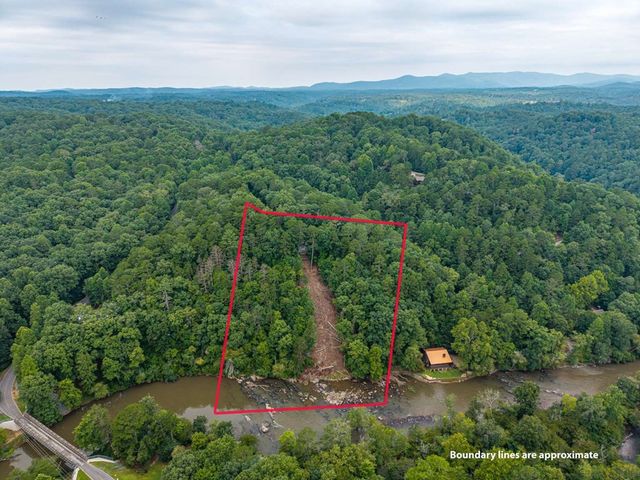 108 Oval Court, Ellijay, GA 30540