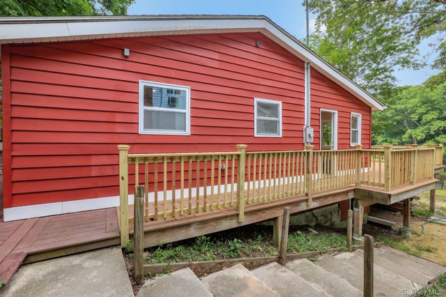 1945 New Hackensack Road, Poughkeepsie, NY 12603