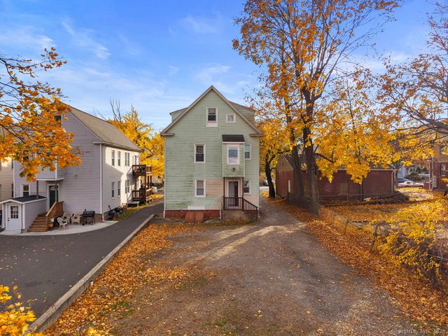 39 Lander Street 3rd Floor, New Haven, CT 06511