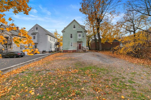 39 Lander Street 3rd Floor, New Haven, CT 06511