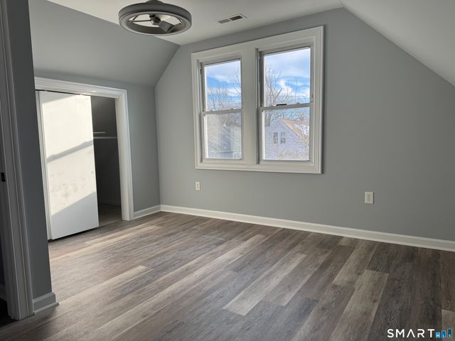 39 Lander Street 3rd Floor, New Haven, CT 06511