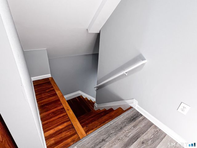 39 Lander Street 3rd Floor, New Haven, CT 06511