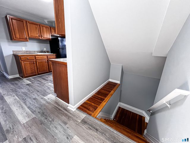 39 Lander Street 3rd Floor, New Haven, CT 06511