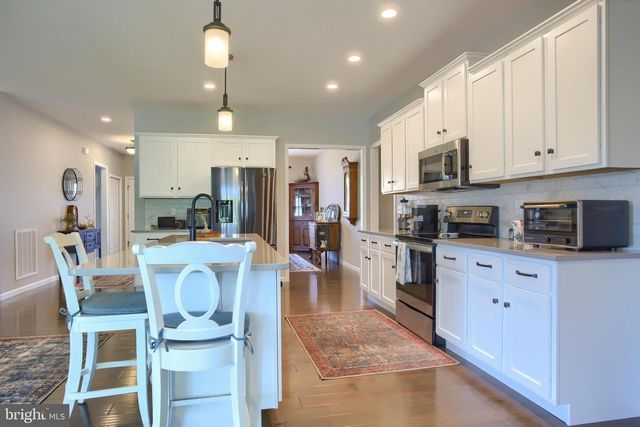 2717 PIN OAK DR, Harrisburg, PA 17112