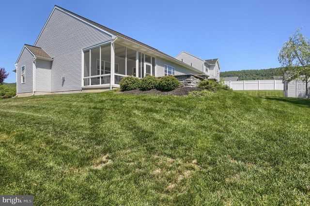 2717 PIN OAK DR, Harrisburg, PA 17112