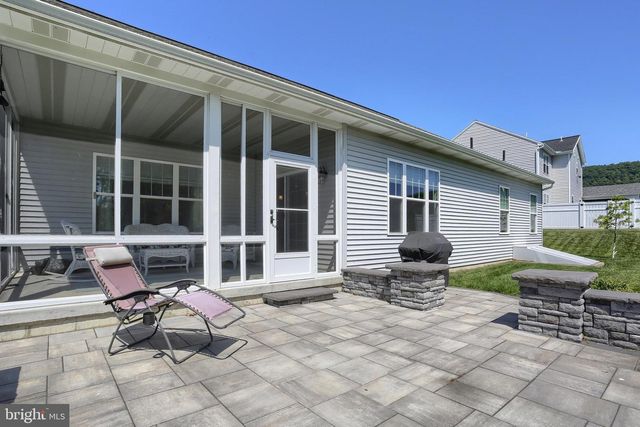 2717 PIN OAK DR, Harrisburg, PA 17112