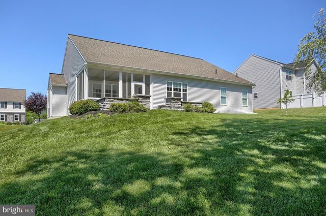 2717 PIN OAK DR, Harrisburg, PA 17112