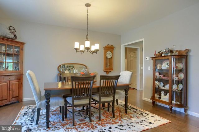 2717 PIN OAK DR, Harrisburg, PA 17112