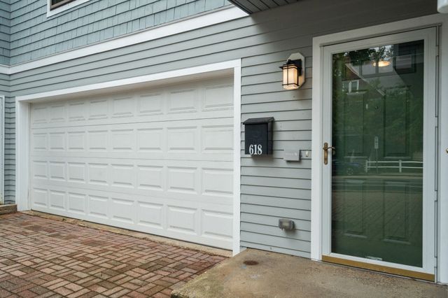 618 Washington St 618, Brookline, MA 02446