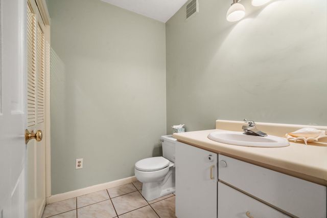 618 Washington St 618, Brookline, MA 02446