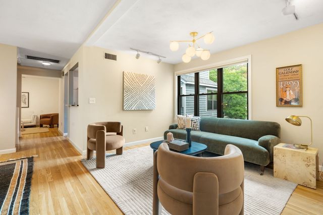 618 Washington St 618, Brookline, MA 02446
