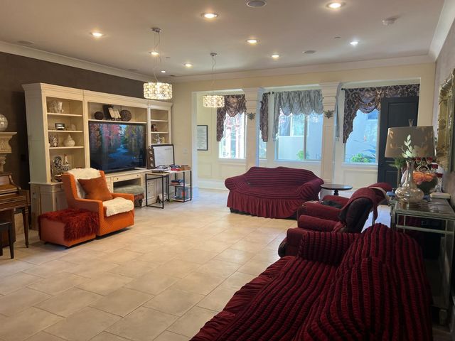 8734 Sotheby Ct, Fair Oaks, CA 95628