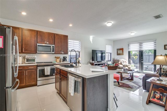 3751 SW 97th Avenue, Miami, FL 33165
