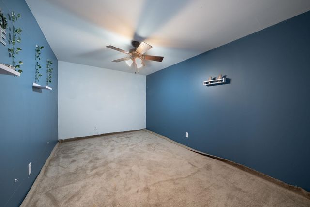 927 E 43rd Ave, Wichita, KS 67216