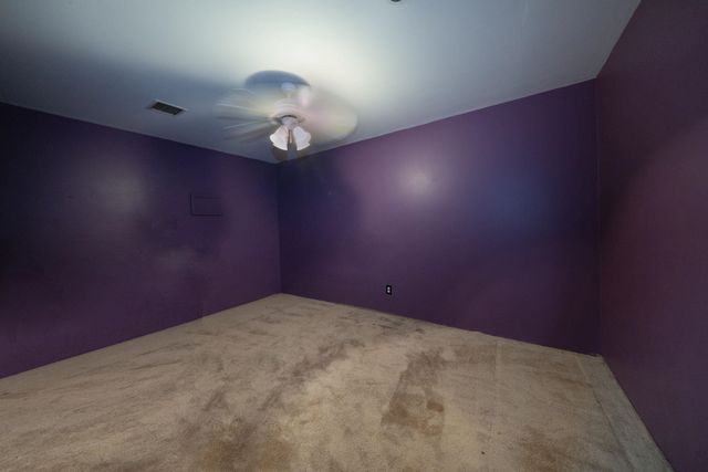927 E 43rd Ave, Wichita, KS 67216
