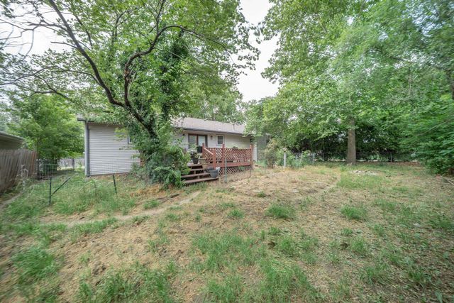 927 E 43rd Ave, Wichita, KS 67216