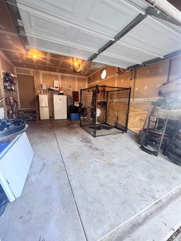 927 E 43rd Ave, Wichita, KS 67216