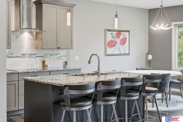 8920 Shadow Creek Lane, Lincoln, NE 68520