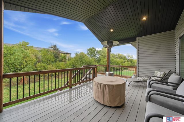 8920 Shadow Creek Lane, Lincoln, NE 68520