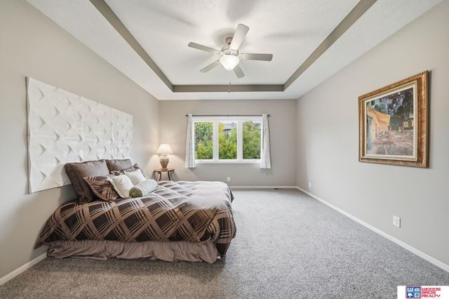 8920 Shadow Creek Lane, Lincoln, NE 68520