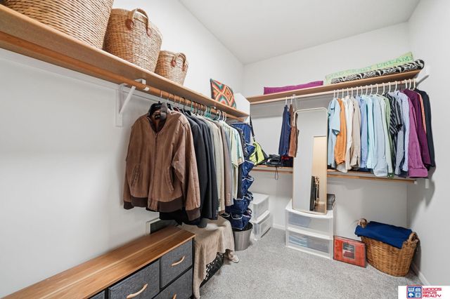 8920 Shadow Creek Lane, Lincoln, NE 68520