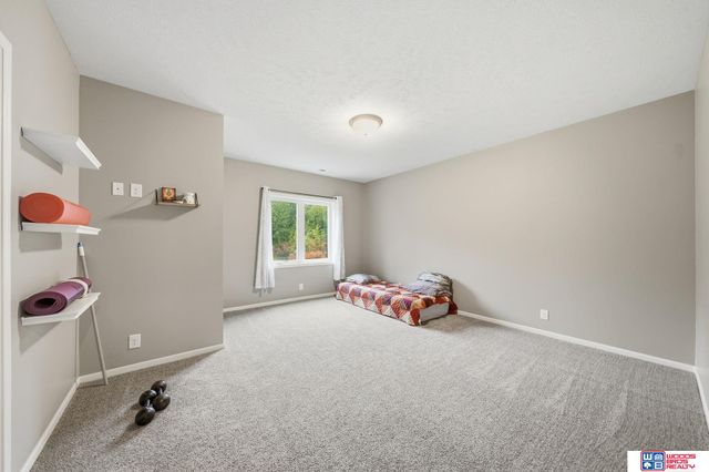 8920 Shadow Creek Lane, Lincoln, NE 68520